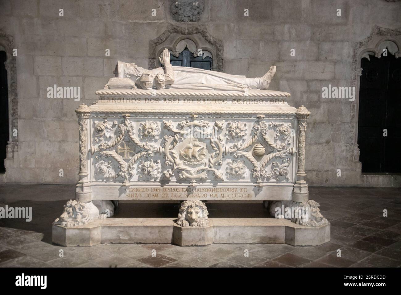 Tombe de Vasco da Gama, monastère de Jerónimos, Lisbonne, Portugal Banque D'Images