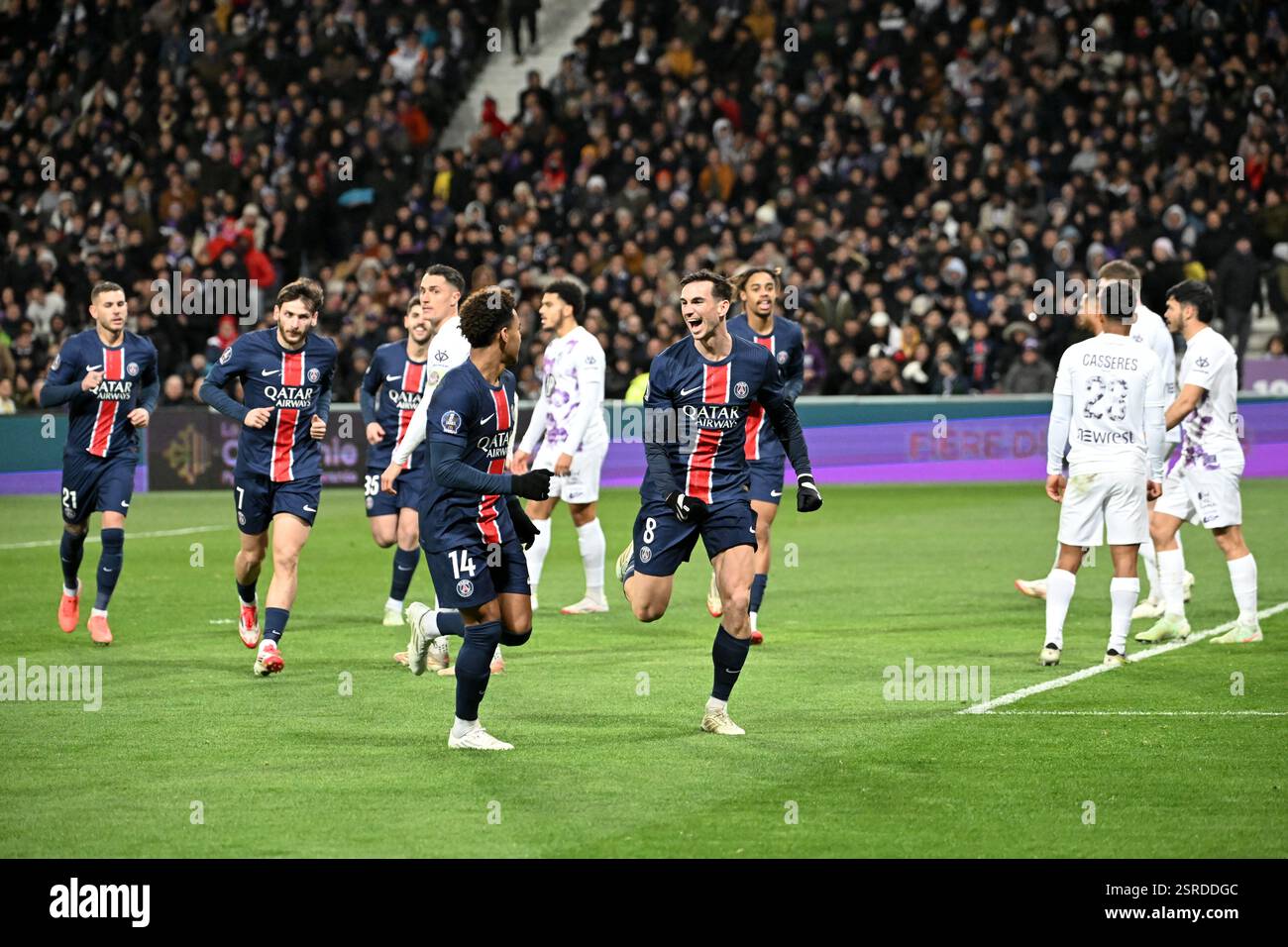 08 Fabian RUIZ PENA (psg) lors du match de Ligue 1 McDonald's entre Toulouse et Paris au stade de Toulouse le 15 février 2025 à Toulouse. (Photo Christophe Saidi/FEP/Icon Sport) crédit : Icon Sport/Alamy Live News Banque D'Images
