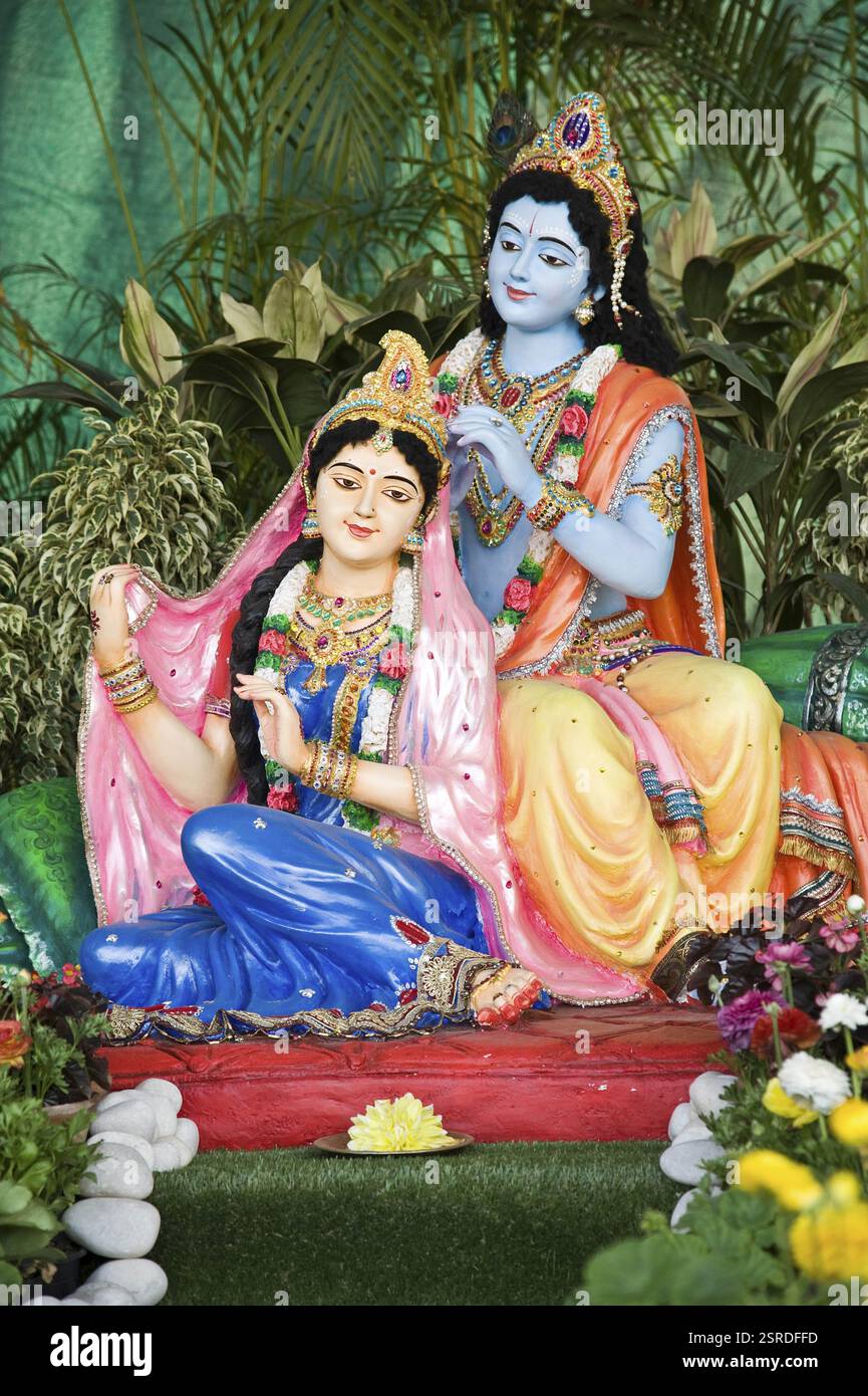 Radha Krishna statue, prem mandir, Mathura, Uttar Pradesh, Inde, Asie Banque D'Images