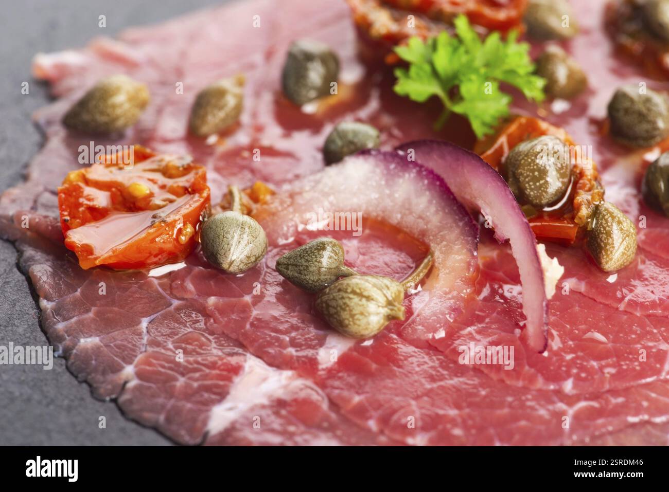 Carpaccio de bœuf froid Banque D'Images