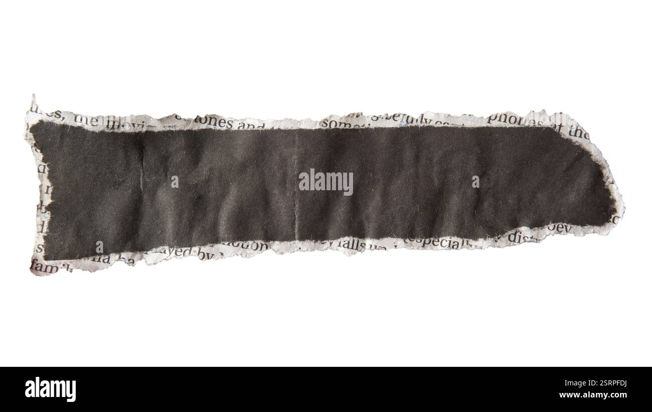 Fond de message déchiré de journal noir sur fond blanc avec chemin de détourage Banque D'Images