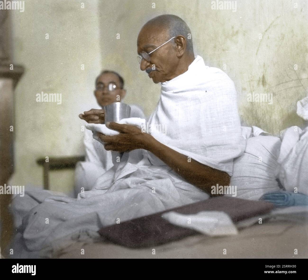 Pyarelal Nayyar et Mahatma Gandhi peu de temps avant de commencer FAST, Rajkot, Inde, Asie, 3 mars, 1939, Asie Banque D'Images