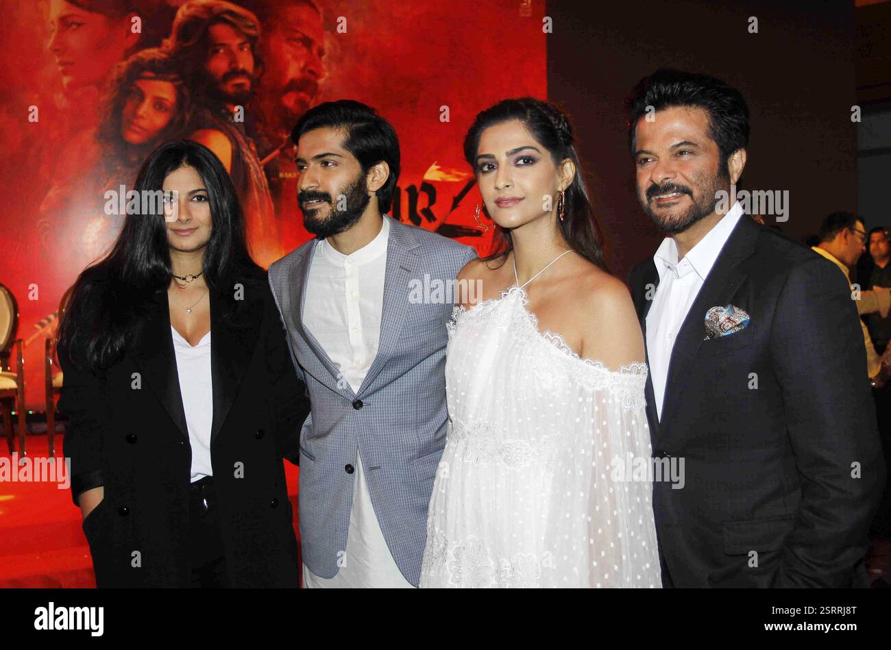 Bollywood acteur cinéaste Rhea Kapoor Harshvardhan Kapoor Sonam Kapoor acteur acteur Anil Kapoor lancement musique film Mirzya Mumbai Banque D'Images