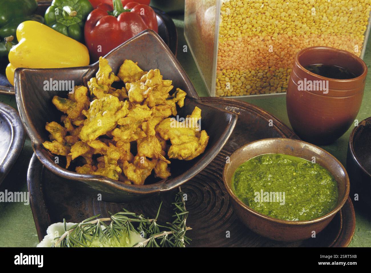 Mélange de serpents bhajia, Inde, Asie Banque D'Images