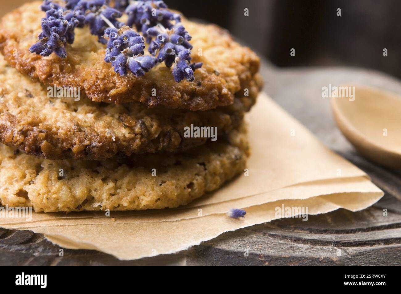 Biscuits à la lavande faits à la main, lodz, pologne Banque D'Images