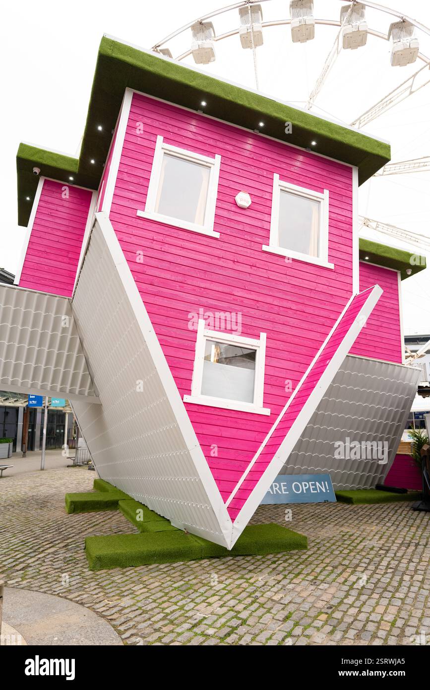 Upside Down House Bristol Royaume-Uni Banque D'Images