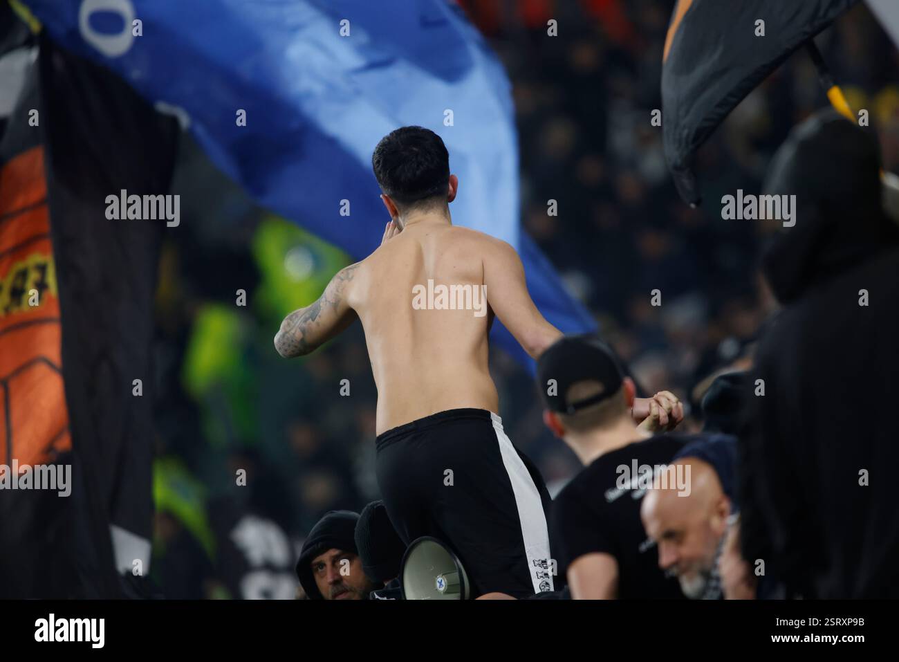 Turin, Italie. 16 février 2025. Fans lors de la Serie a italienne, saison 2024/25, match de football entre la Juventus FC et le FC Inter le 16 février 2025 au stade Allianz, Turin, Italie. Crédit : Nderim Kaceli/Alamy Live News Banque D'Images
