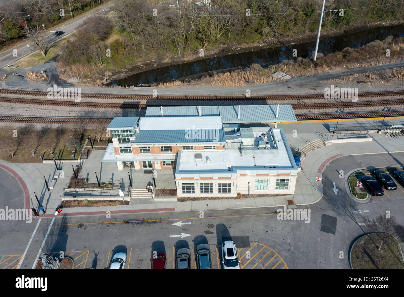 Norfolk Virginia : 15 mars 2022 : vue aérienne de haut en bas de la station Amtrak de Norfolk Virginia Banque D'Images