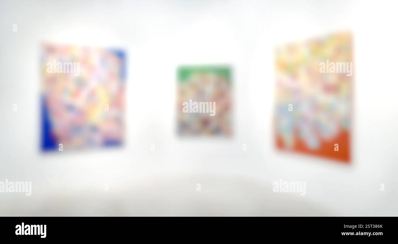 Galerie d'exposition d'art flou fond, peinture abstraite colorée sur fond blanc Banque D'Images