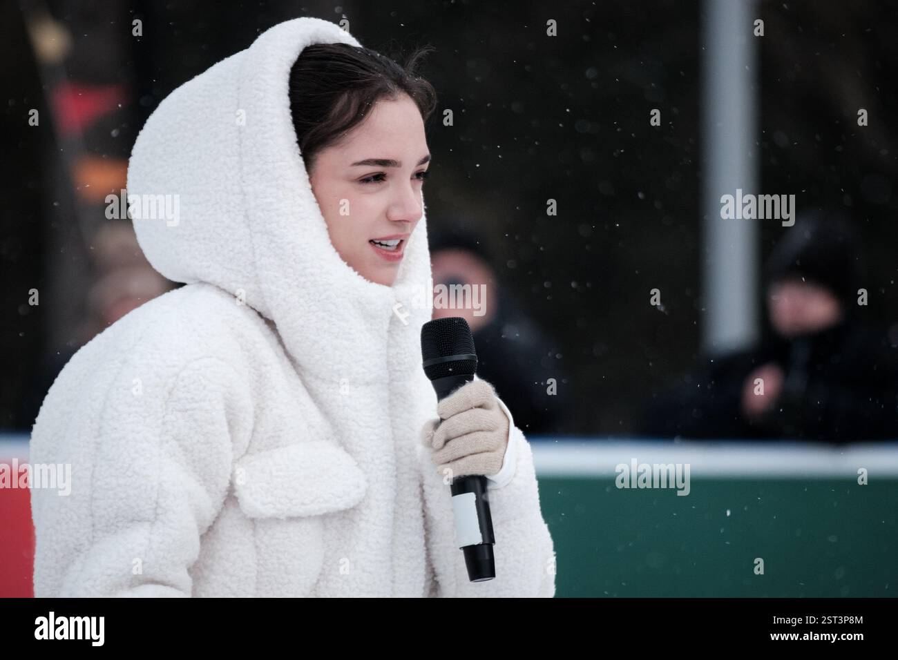 MOSCOU, RUSSIE - FAEBRUARY 16 2025 : Evgenia Medvedeva donne une classe de maître en patinage artistique Banque D'Images
