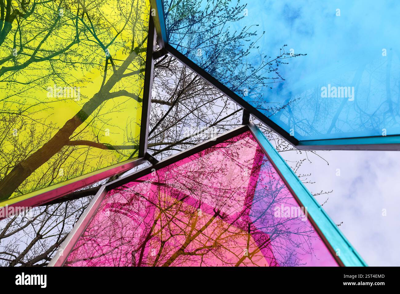 Le drapeau du carnaval allemand contre le ciel bleu à Mayence Banque D'Images