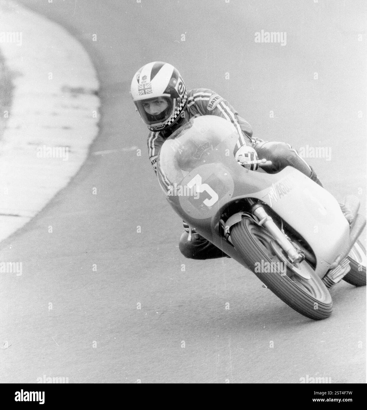 Moto, Grand Prix d'Allemagne, entraînement, 27.04.1974 au Nürburgring, Phil Read (Angleterre) en action sur MV Agusta 350 cm³ image unique, cadre recadré [traduction automatique] Banque D'Images