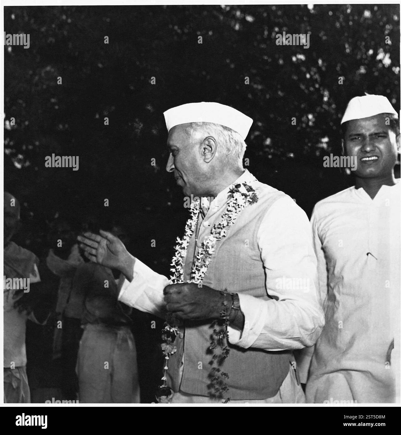 Pandit Jawaharlal Nehru, visite de l'Inde rurale, Asie, Uttar Pradesh, Inde, Asie, 1953, Asie Banque D'Images
