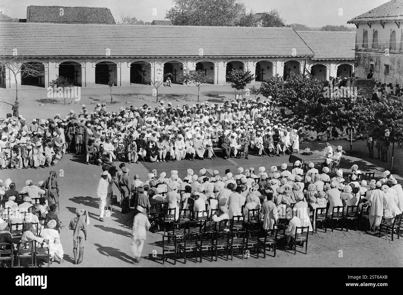 Fête de jardin en l'honneur du Mahatma Gandhi par le souverain de Rajkot, Gujarat, Inde, Asie, 15 février, 1925, Asie Banque D'Images