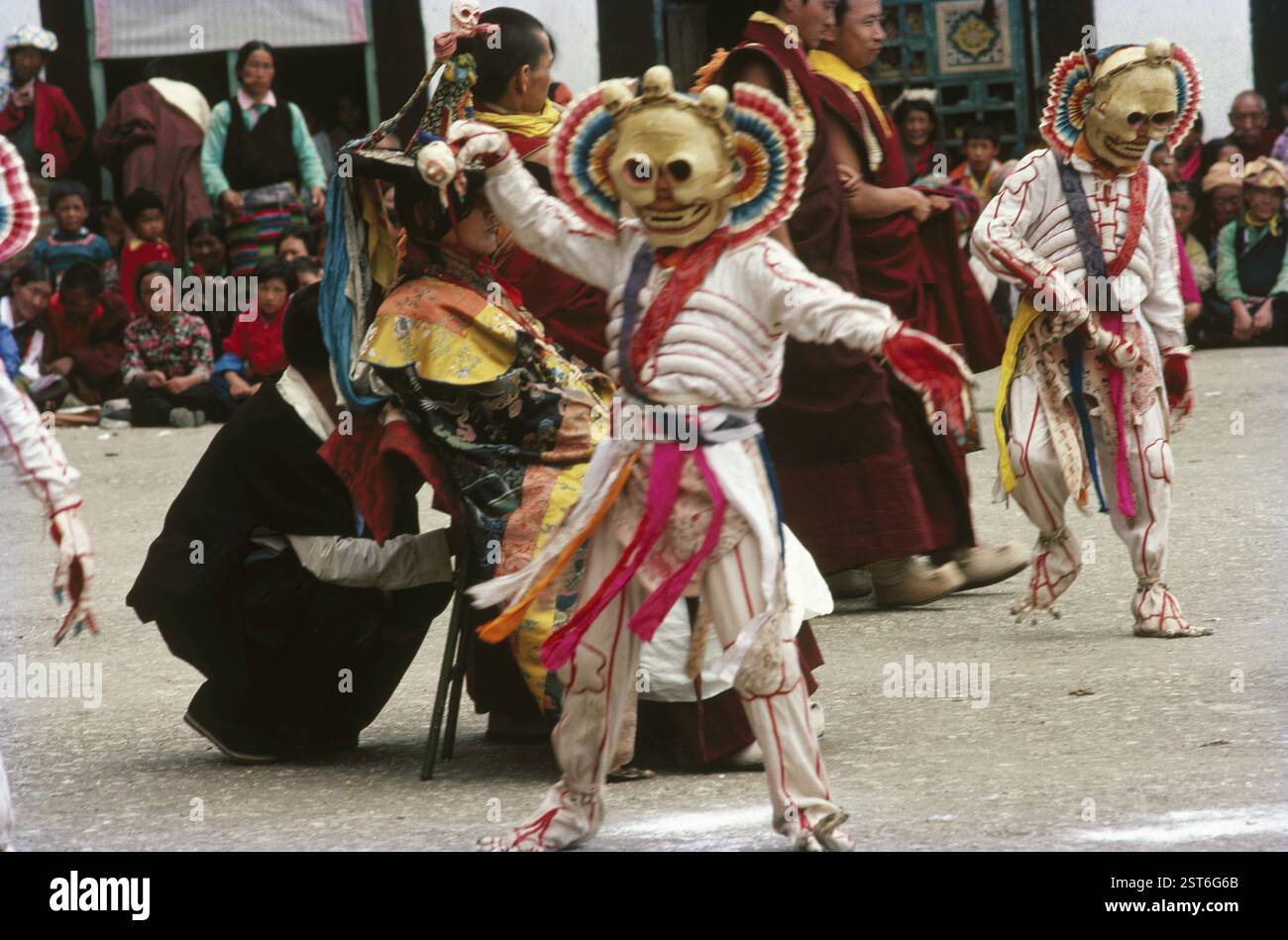 Danse rituelle, danseuse de masque, rumtek, Sikkim, inde Banque D'Images