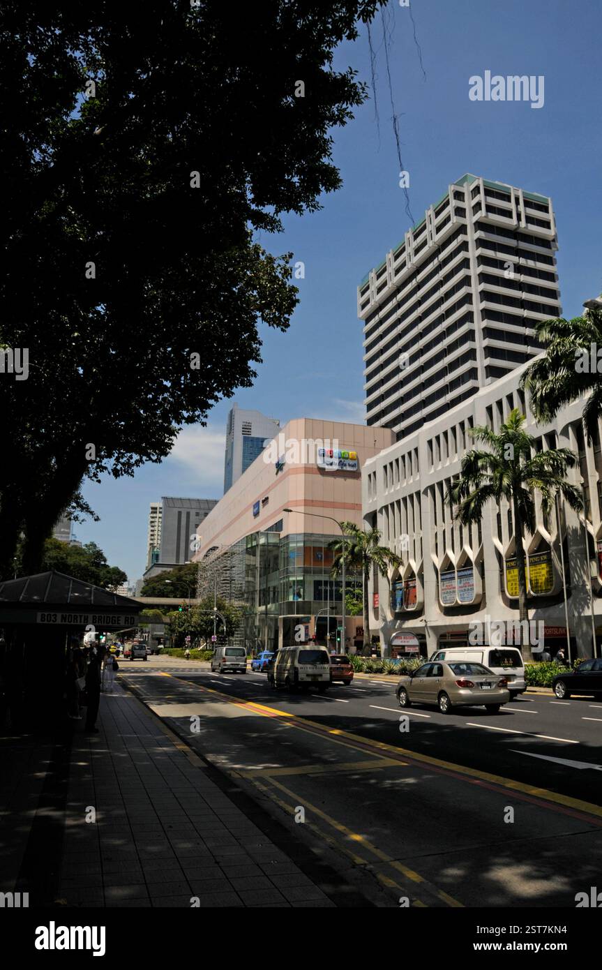 L'une des rues principales, North Bridge Road à Singapour Banque D'Images