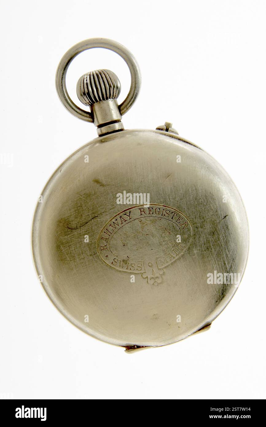 Montre de poche, registre ferroviaire suisse sur fond blanc Banque D'Images