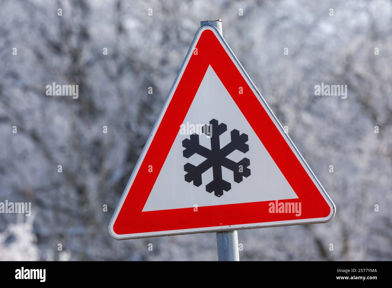 Wunderbar Verkehrszeichen Mit Schneeflocke Bildnull