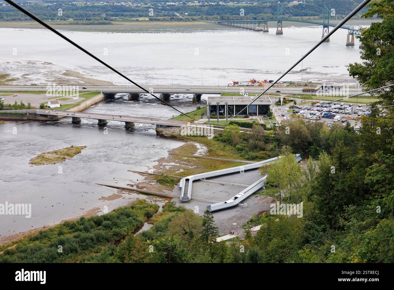 Vue aérienne du parc des chutes Montmorency et du fleuve Saint-Laurent Banque D'Images