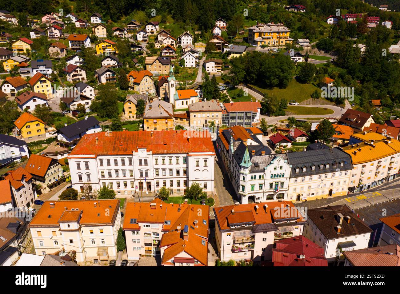 Vue aérienne du centre-ville d'Idrija, Slovénie Banque D'Images