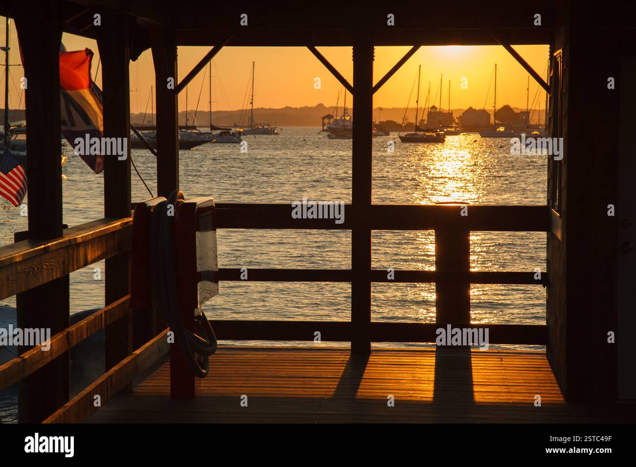 La marina Bowens Wharf au coucher du soleil, Newport, Rhode Island, États-Unis Banque D'Images