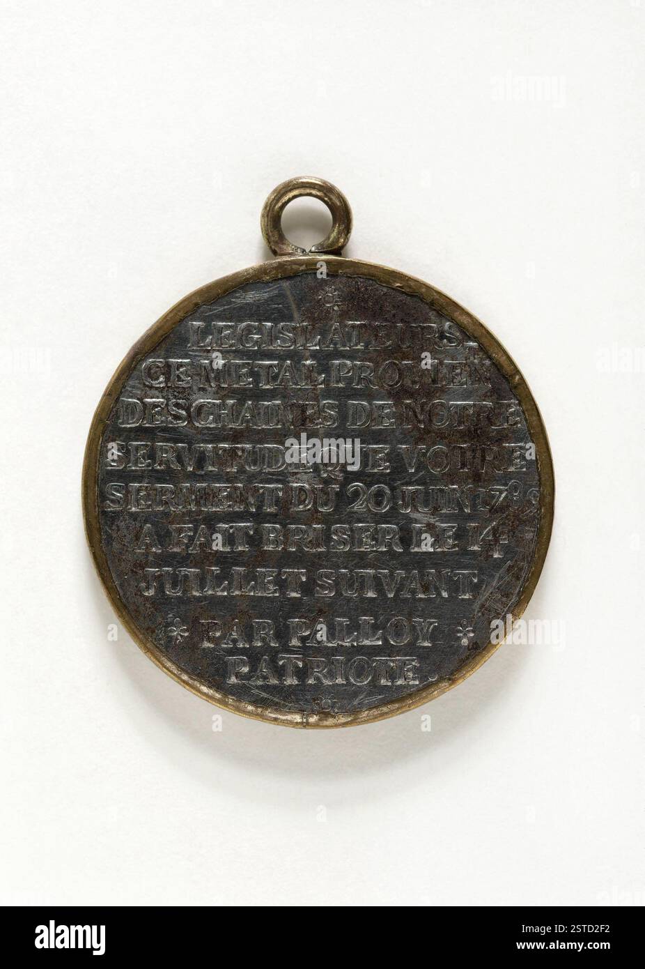 Gravure historique illustrant une représentation symbolique de Paris, avec des allégories de la liberté, du coq et de la démolition de la Bastille, avec un soleil radieux au-dessus et divers emblèmes de la révolution française. Banque D'Images Gravure historique illustrant une représentation symbolique de Paris, avec des allégories de la liberté, du coq et de la démolition de la Bastille, avec un soleil radieux au-dessus et divers emblèmes de la révolution française. Banque D'Images