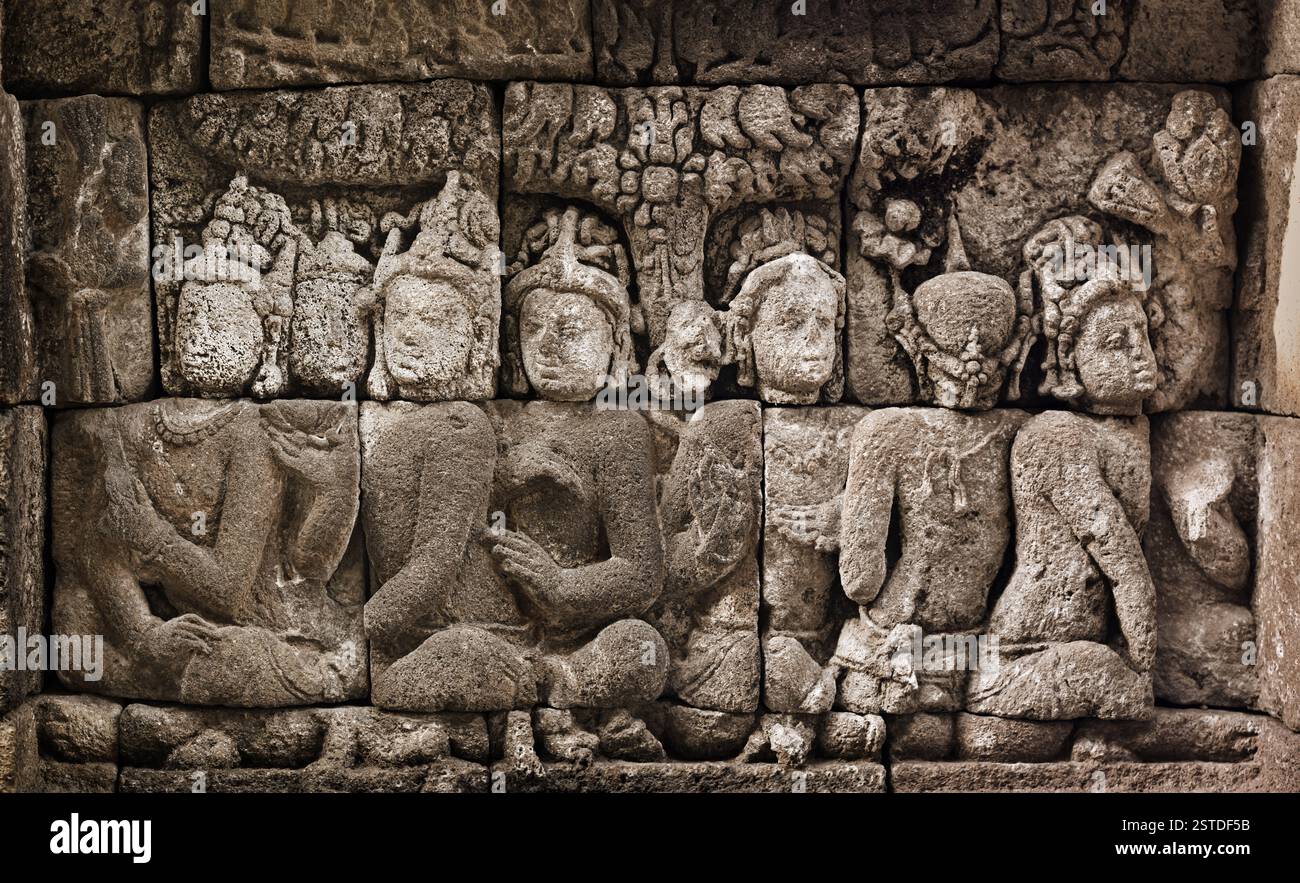 Au secours sculptés bouddhiste temple Borobudur médiévale sur Java, Indonésie Banque D'Images