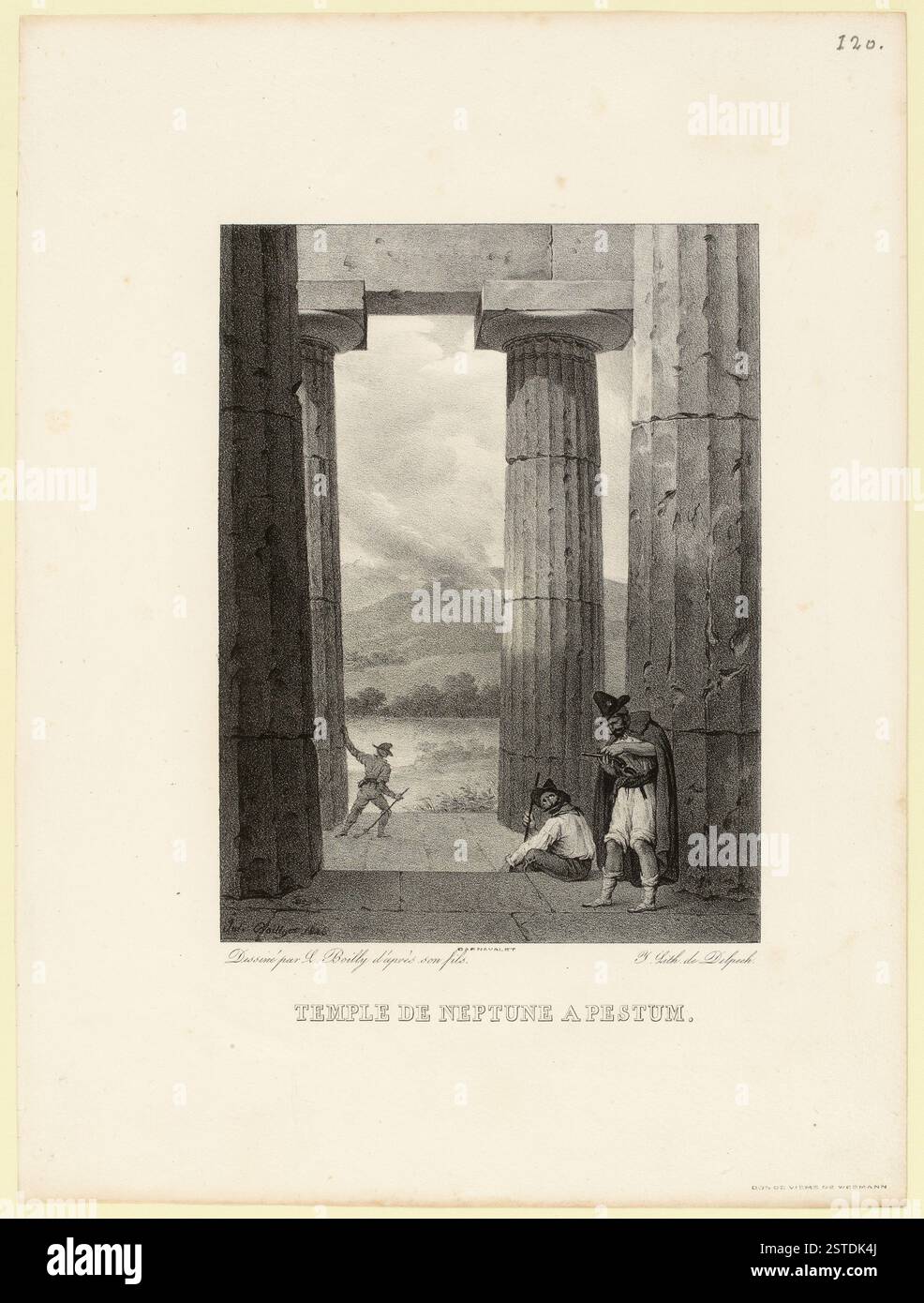 Ce paysage représente les ruines antiques du temple de Neptune à Pestum, avec ses colonnes doriques monumentales et son portique. Un homme est représenté en train de recharger un pistolet, tandis que d'autres personnages, y compris des soldats, sont placés sur fond de montagnes et de végétation. Banque D'Images