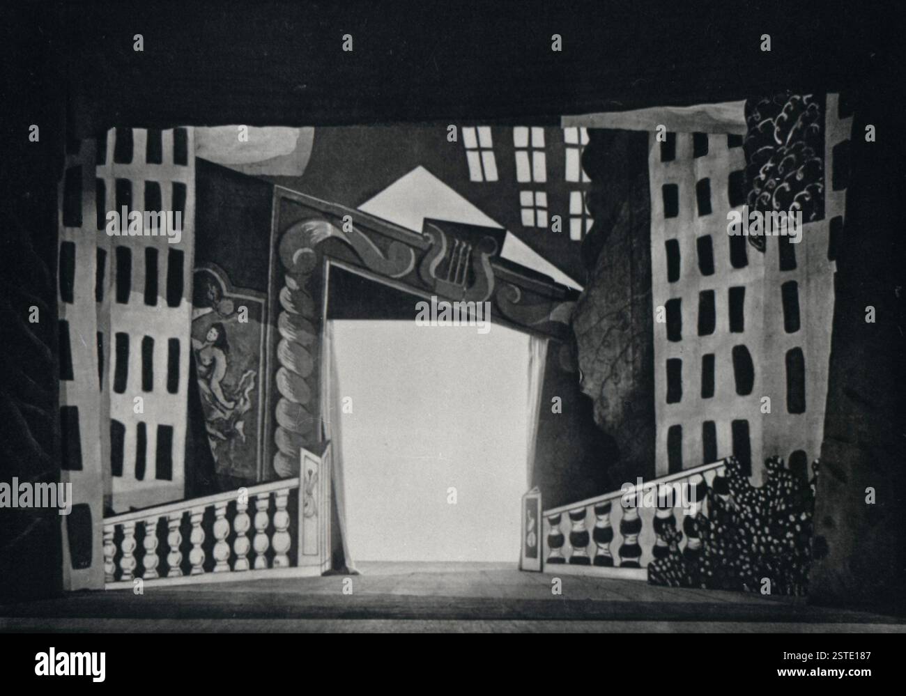 Décoration pour le défilé de ballet, par l'artiste espagnol Pablo Picasso, dessin 1917 Banque D'Images