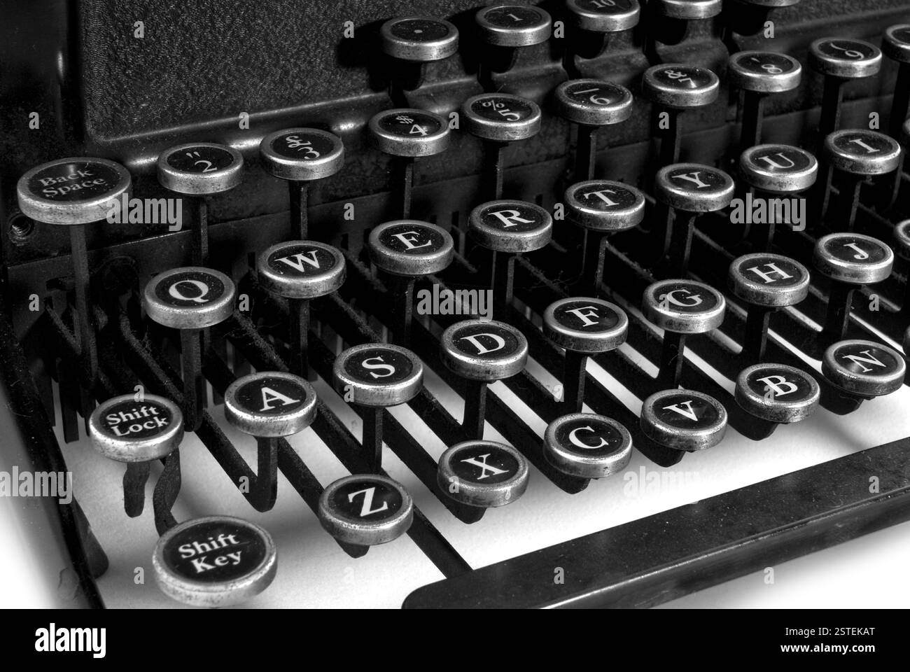 Machine à écrire à clavier noir et blanc Banque D'Images