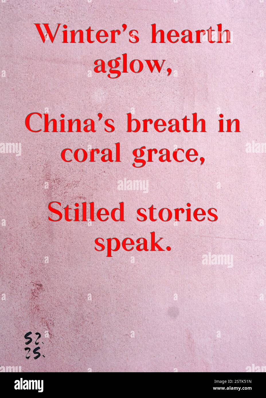 Le foyer de l'hiver s'agite, le souffle de la Chine dans la grâce corallienne, les histoires calmées parlent. La Silver Writers' Guild de Noor de Wit. Art de Zsuzsa Szikra. Poésie Art Print, Triplumes est une forme poétique unique inspirée du haïku traditionnel, composée de trois lignes qui capturent des moments de clarté, d'émotion et de perspicacité. Dans notre collection, nous embrassons la liberté de la langue, où le mélange des mots et la suppression des traits d'Union est plus qu'un choix stylistique, c'est une façon de transmettre l'unité et la proximité entre les idées, créant une expression fluide et compacte qui résonne avec les rythmes de la vie moderne. Banque D'Images