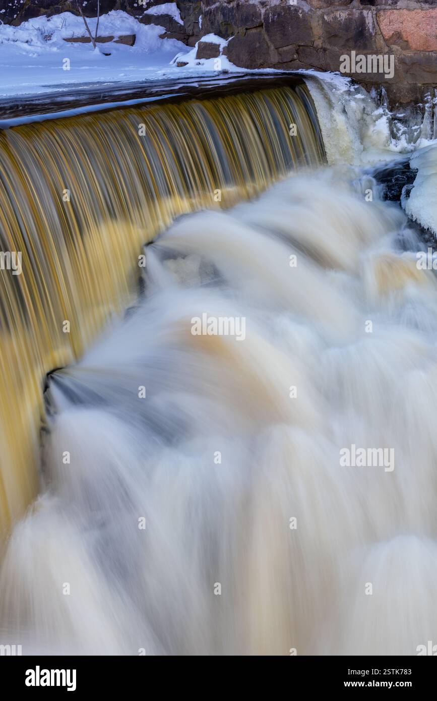 Barrage sur la rivière Vantaa Banque D'Images