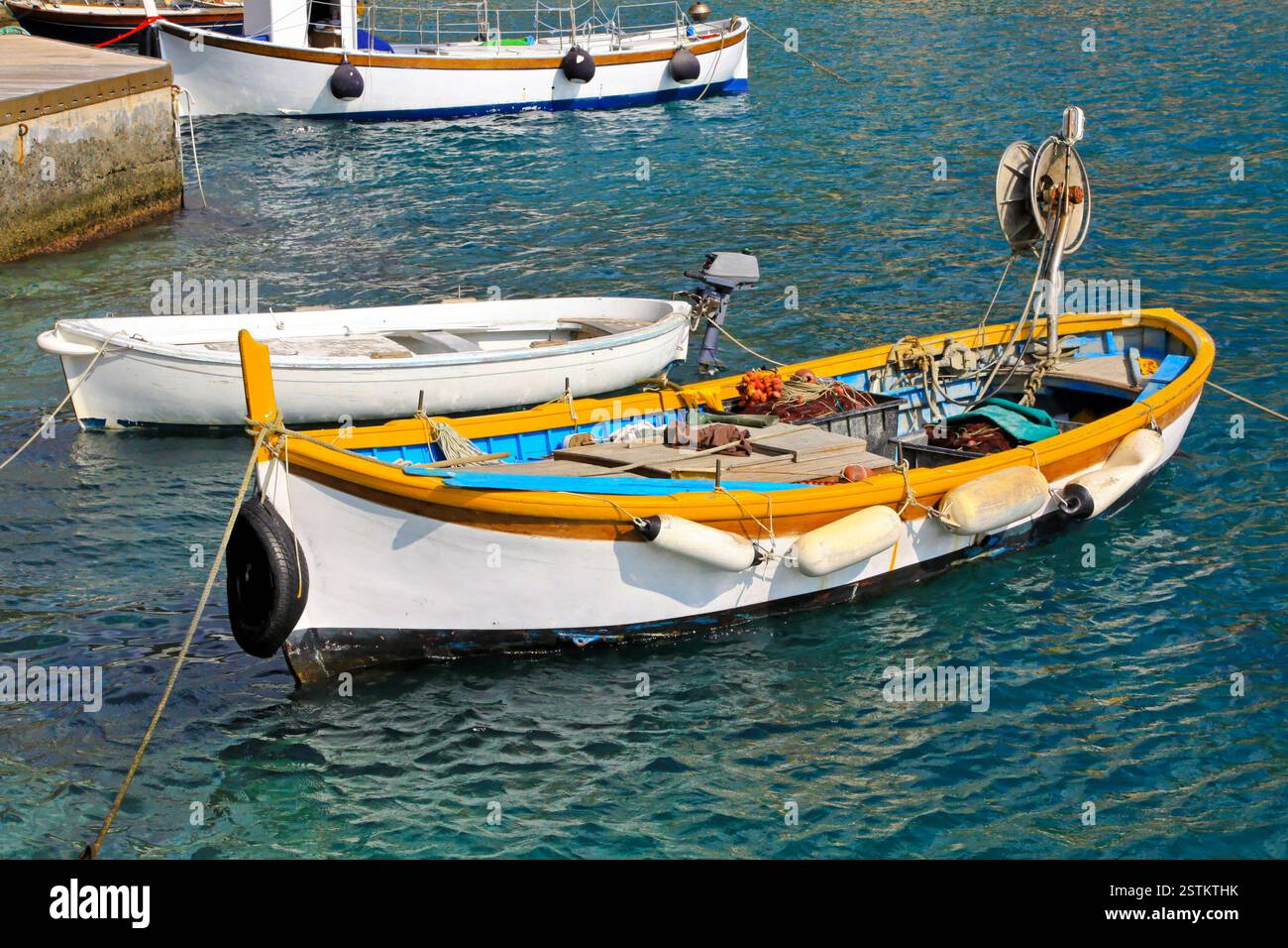 Petit bateau de pêche Banque D'Images