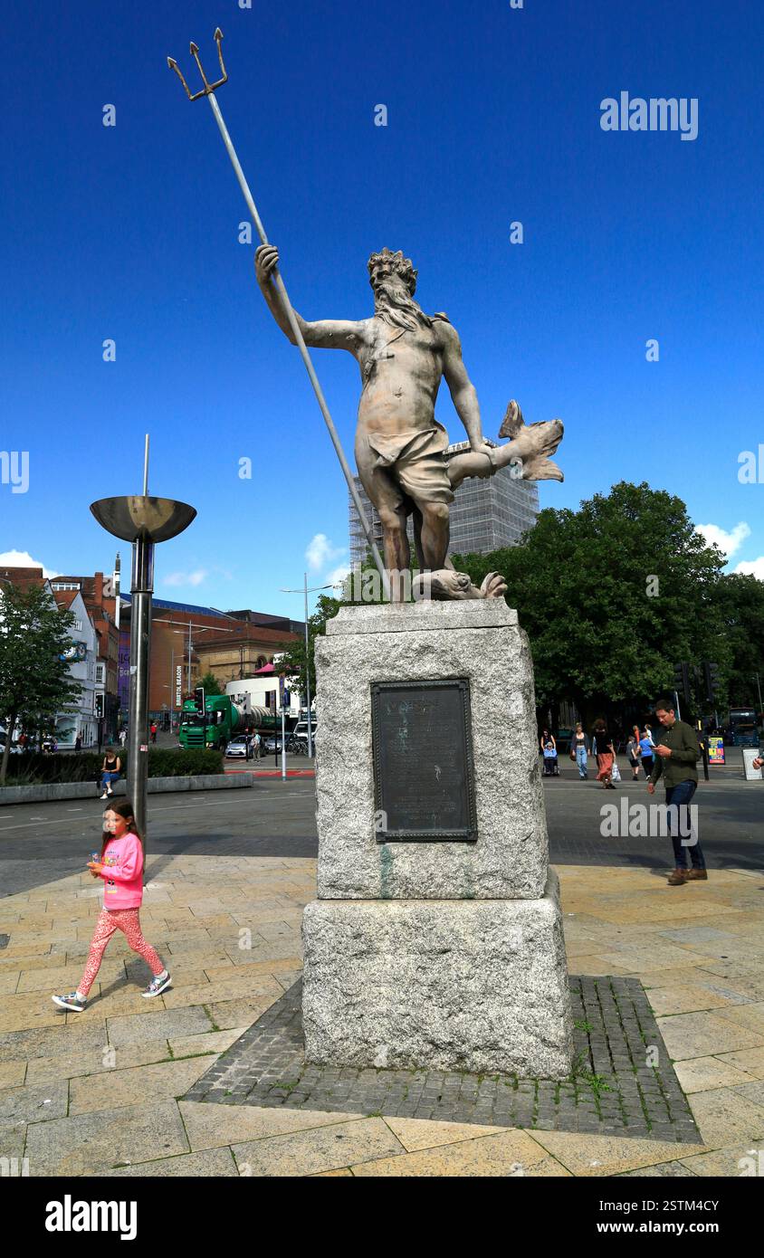 Statue de Neptune. 1723 par John Randall, St Augustine's Parade, Bristol. Banque D'Images Statue de Neptune. 1723 par John Randall, St Augustine's Parade, Bristol. Banque D'Images