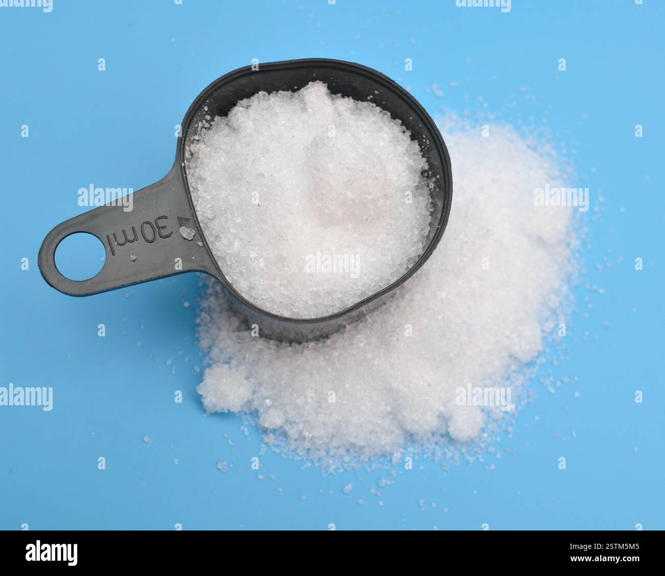 Le sulfate de zinc est un composé inorganique de formule ZnSO4 Banque D'Images