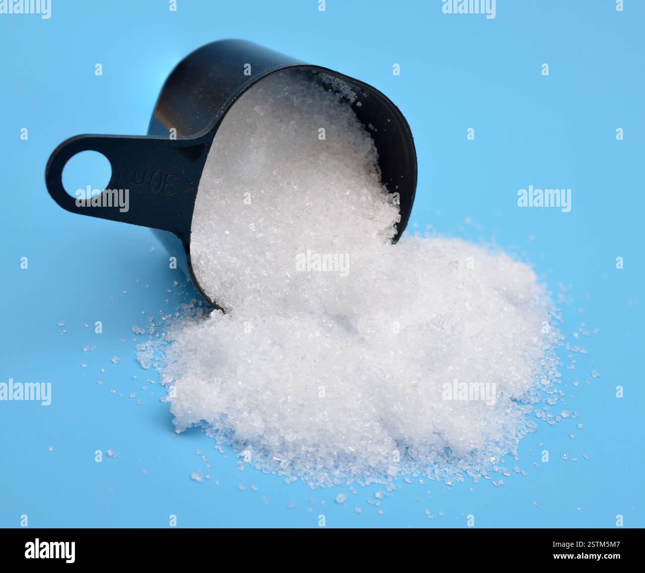 Le sulfate de zinc est un composé inorganique de formule ZnSO4 Banque D'Images