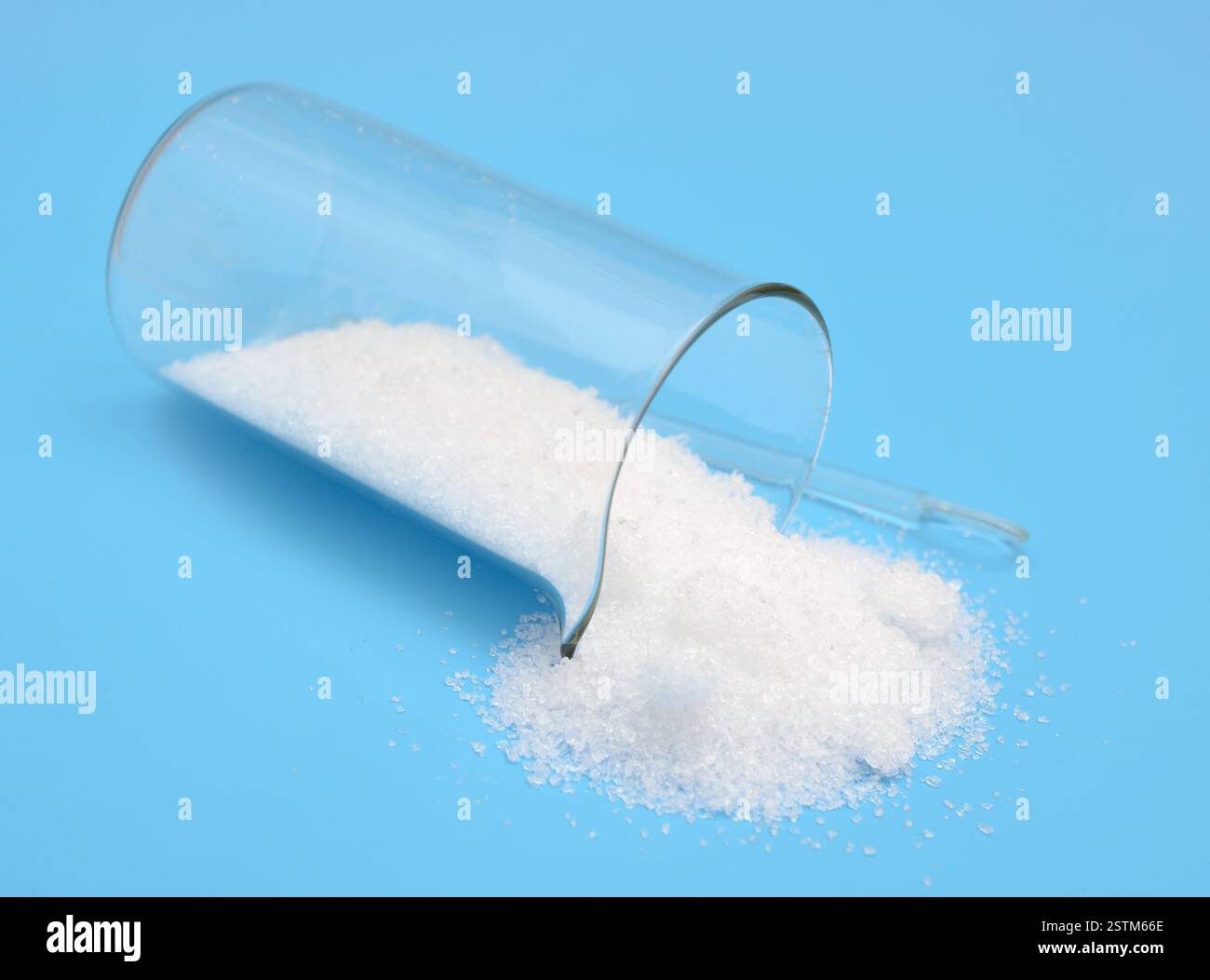 Le sulfate de zinc est un composé inorganique de formule ZnSO4 Banque D'Images
