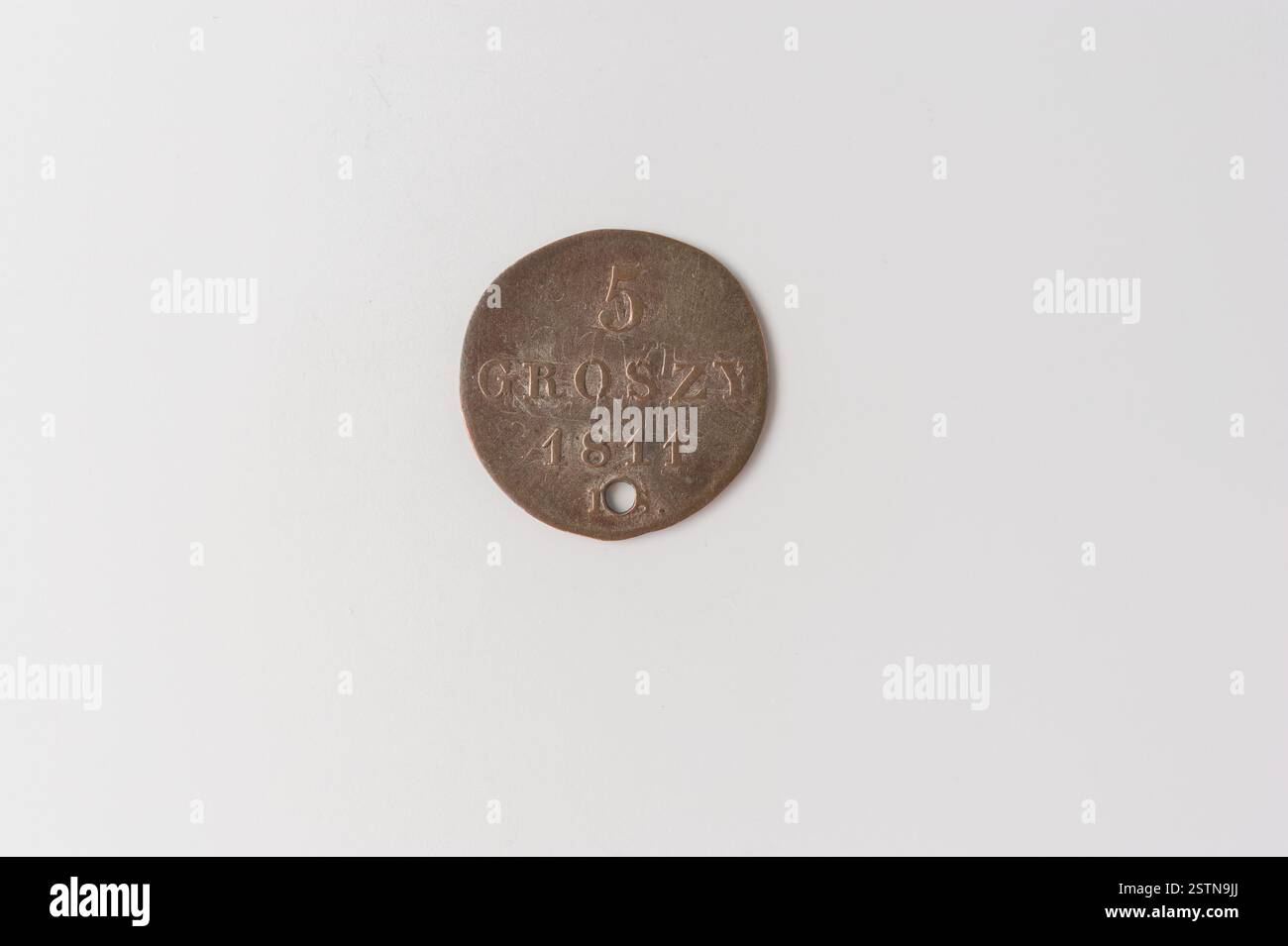 Médaille de 1811 représentant les armoiries royales de Saxe et du duché de Varsovie, entourées d'une couronne et d'une couronne de palmiers, avec une inscription au revers. Banque D'Images