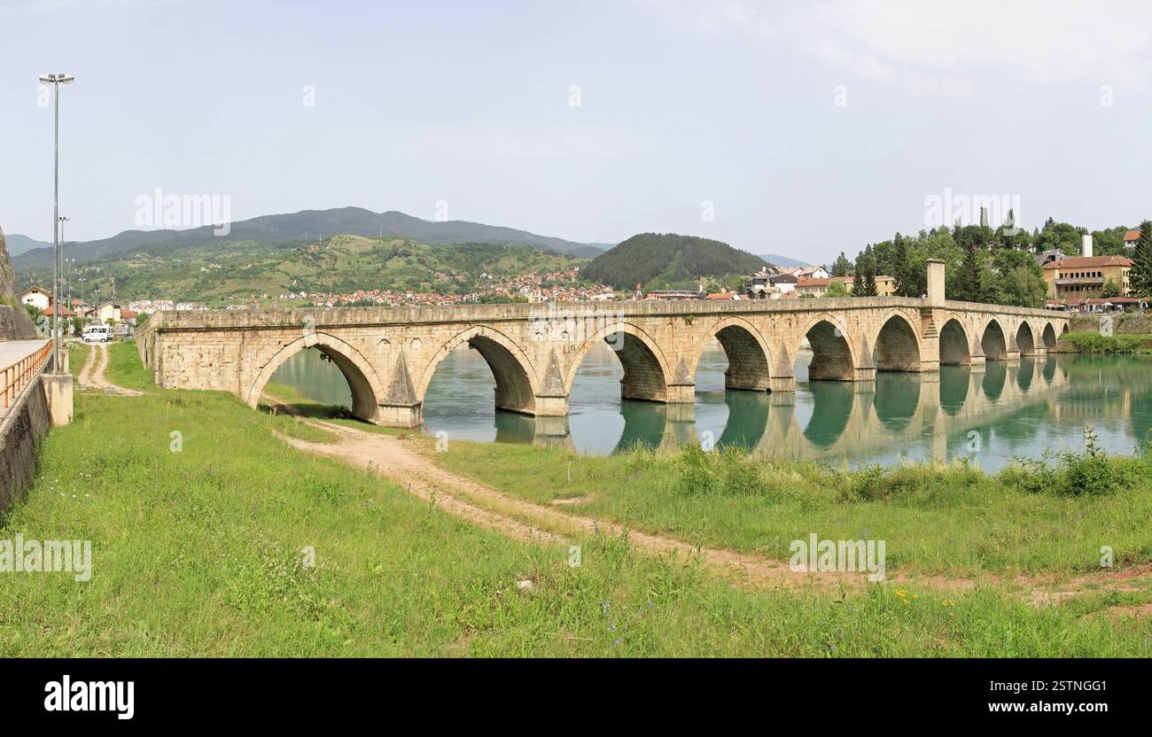 Pont de Visegrad Banque D'Images