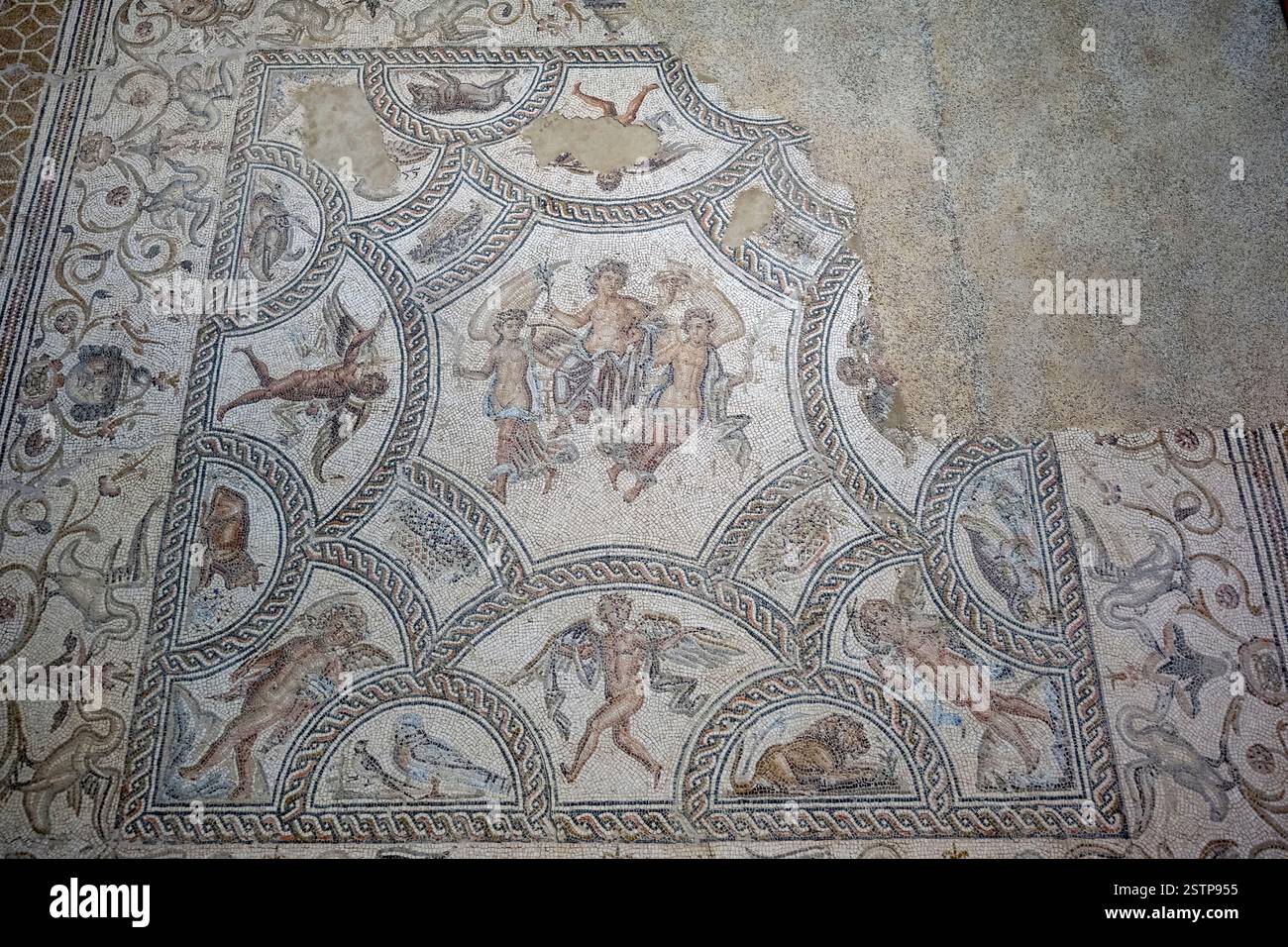 Mosaïque des saisons, Musée historique municipal d'Écija, Province de Séville, Andalousie, Espagne. Banque D'Images