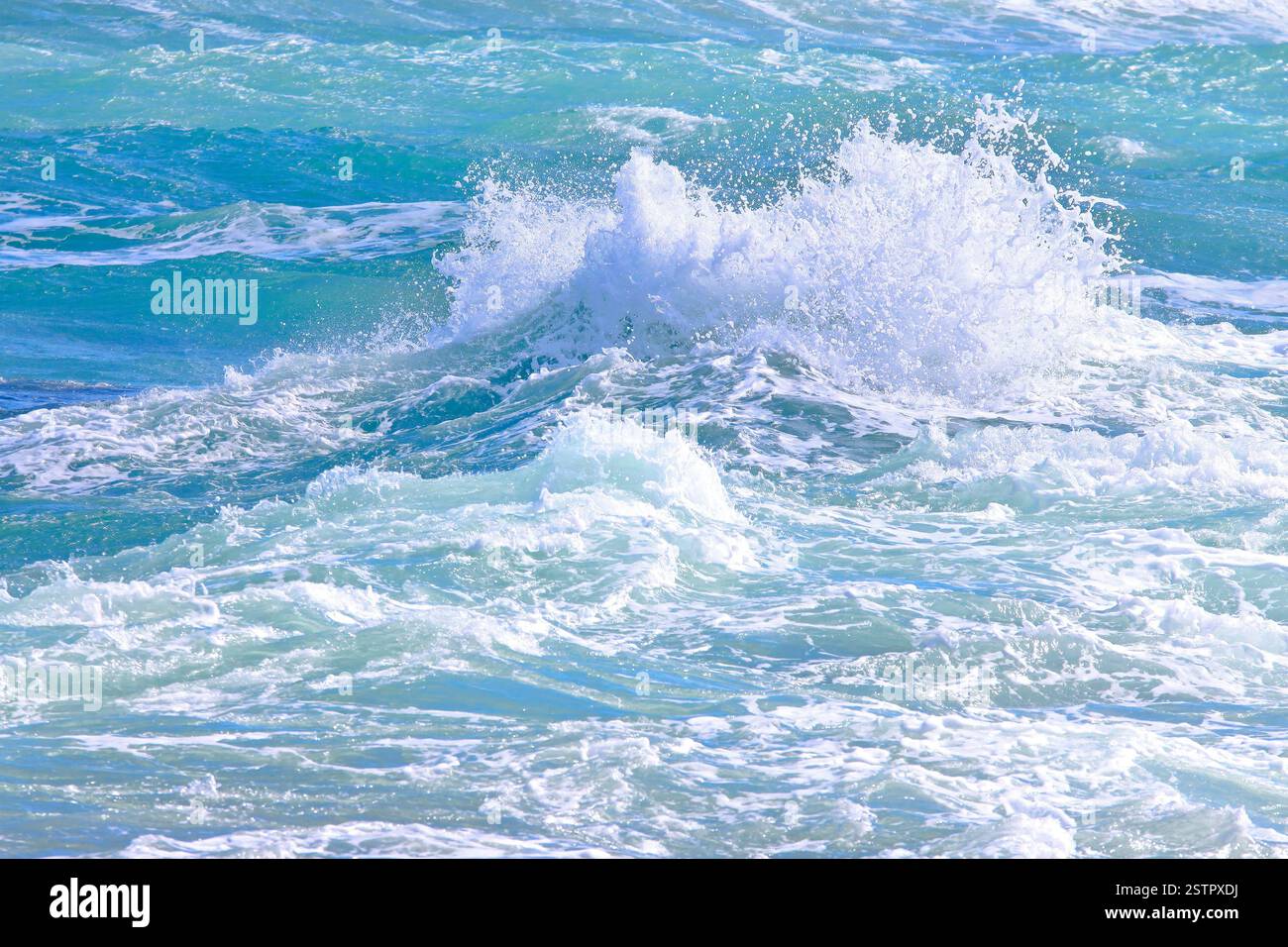 Mer Méditerranée agitée Banque D'Images