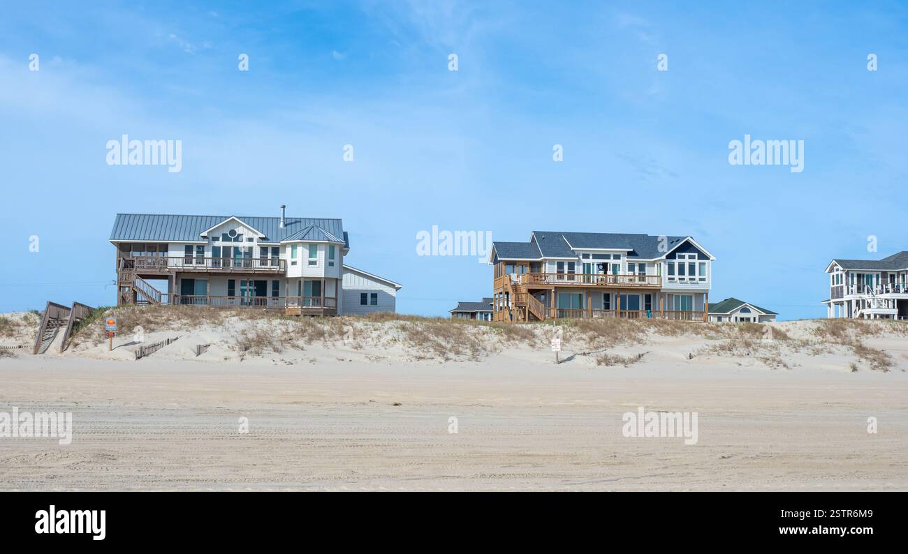 Carova Caroline du Nord - 9 octobre 2020 : maisons côtières isolées sur la plage de Carova Caroline du Nord Banque D'Images