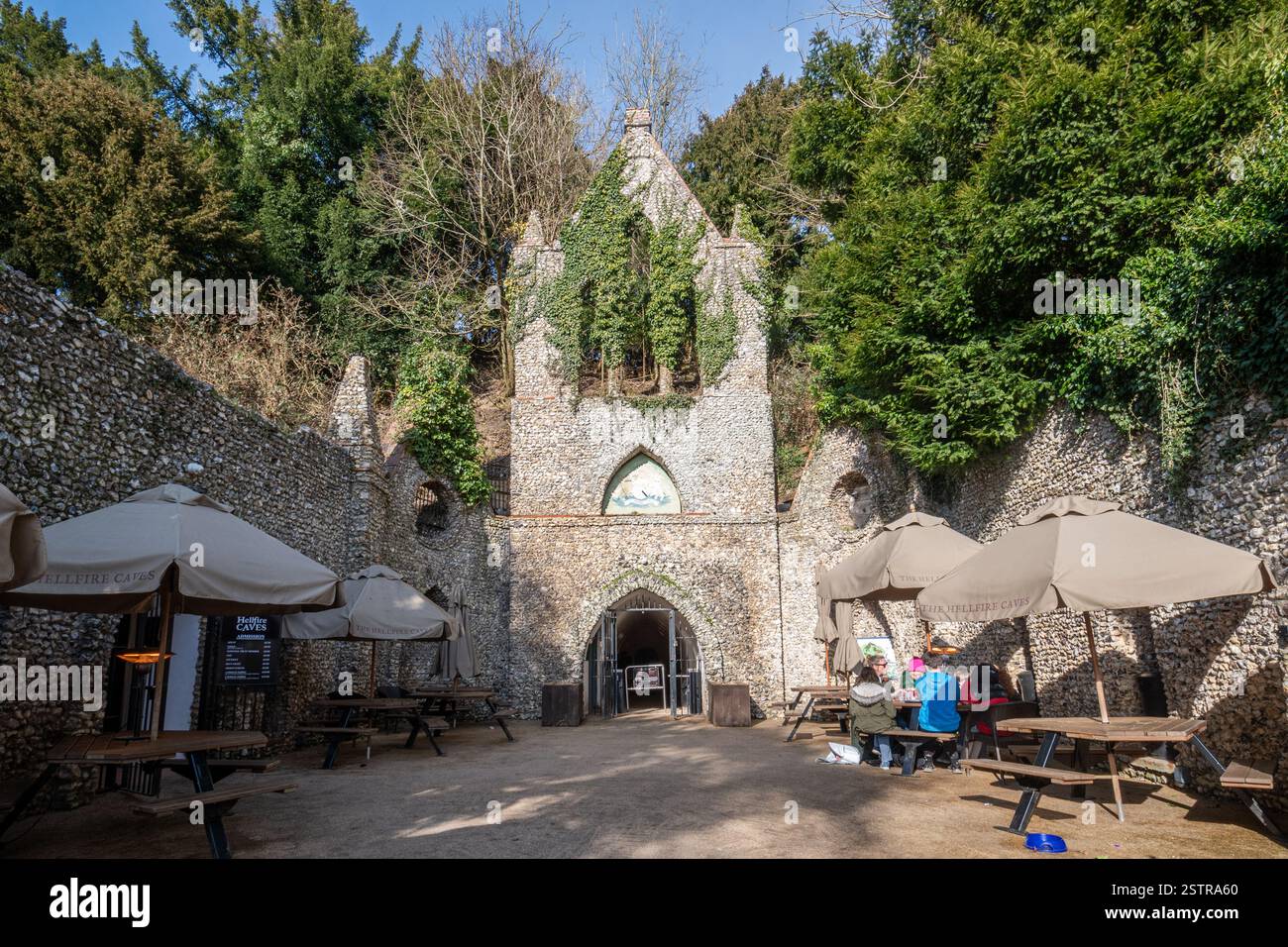 Les grottes de Hellfire, une attraction touristique à West Wycombe, Buckinghamshire, Angleterre, Royaume-Uni Banque D'Images