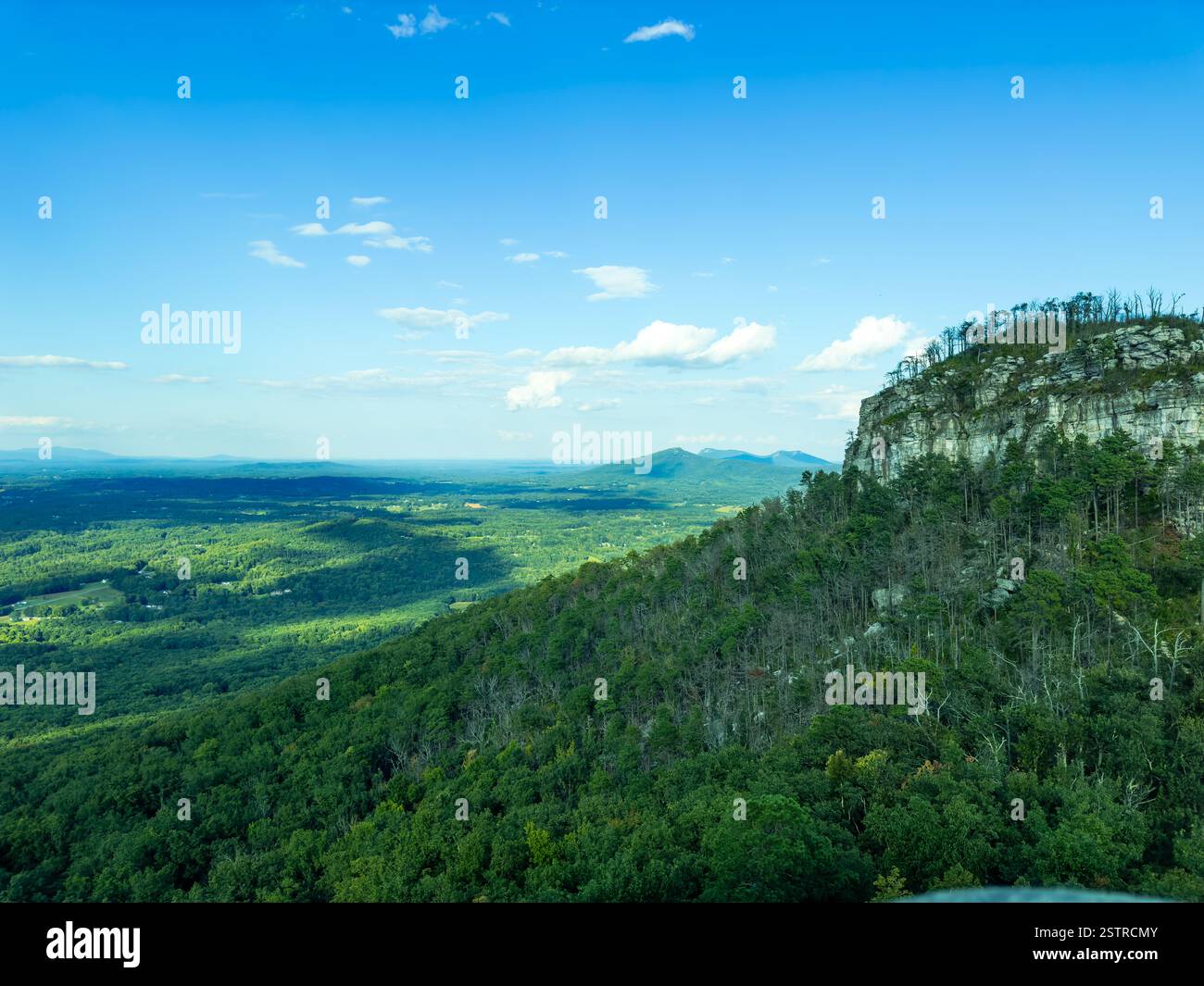 Big Pinnacle de Pilot Mountain Horizon Caroline du Nord Banque D'Images