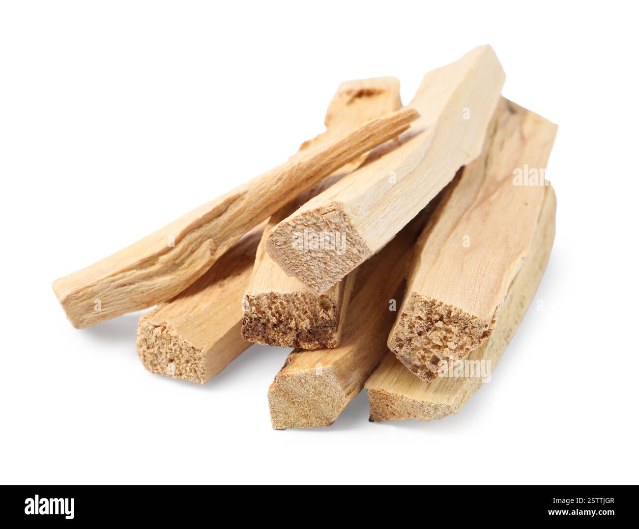 Pile de bâtons palo santo isolés sur blanc Banque D'Images