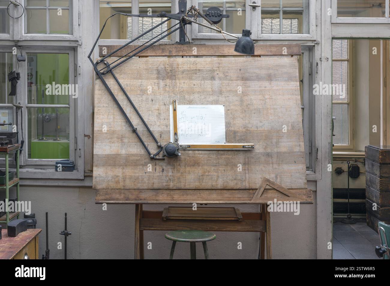 Planche à dessin dans l'atelier de formation de l'usine de vannes, anciennement Dietz & Pfriem Ventilfabrik, aujourd'hui Industriemuseum Lauf, Sicharchard Str., Lauf Banque D'Images