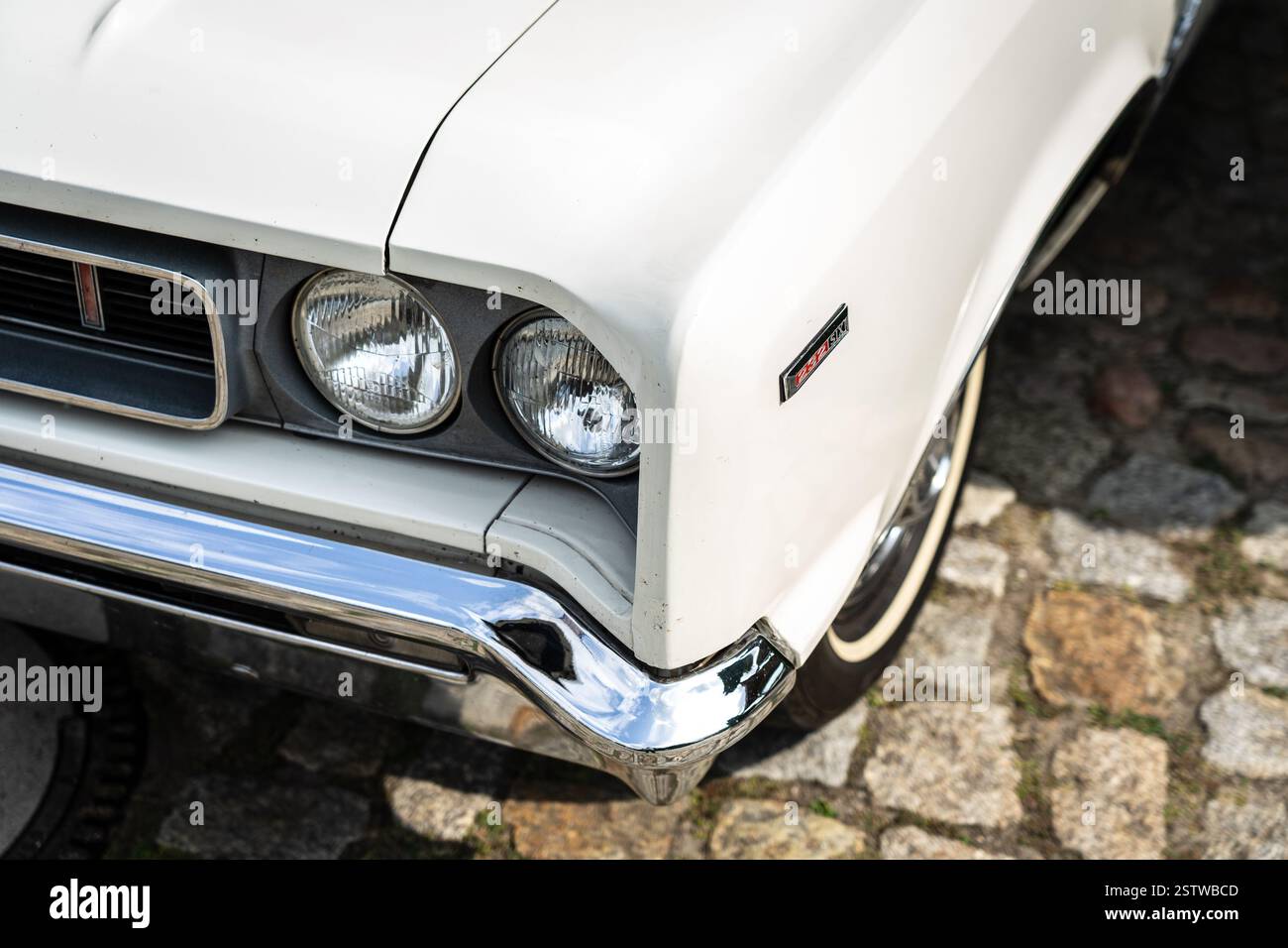 Fragment de voiture de taille moyenne Rambler Rebel, 1967. L'exposition des US car Classics. Banque D'Images