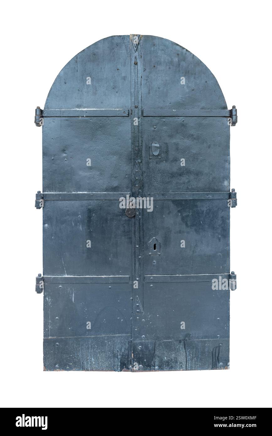 Portes massives en fer noir d'un château médiéval, lourd et fortifié, conçu pour la sécurité et la défense, évoquant l'artisanat ancien Banque D'Images