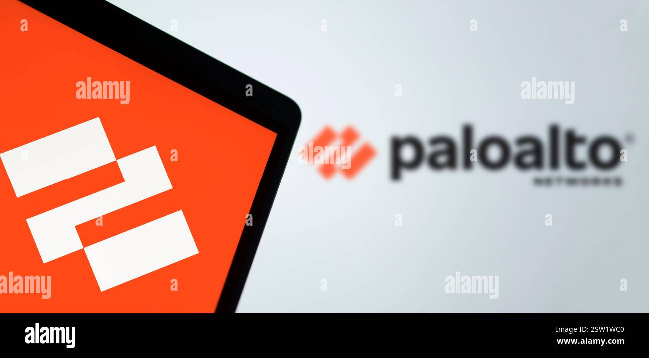 Dhaka, Bangladesh- 07 août 2024 : le logo Palo Alto Networks est affiché sur le smartphone. Palo Alto Networks est un leade de cybersécurité Banque D'Images