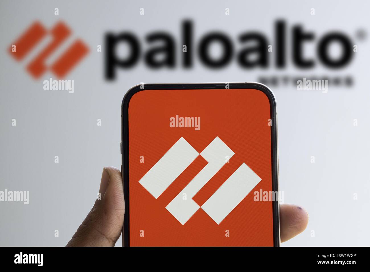Dhaka, Bangladesh- 07 août 2024 : le logo Palo Alto Networks est affiché sur le smartphone. Palo Alto Networks est un leade de cybersécurité Banque D'Images